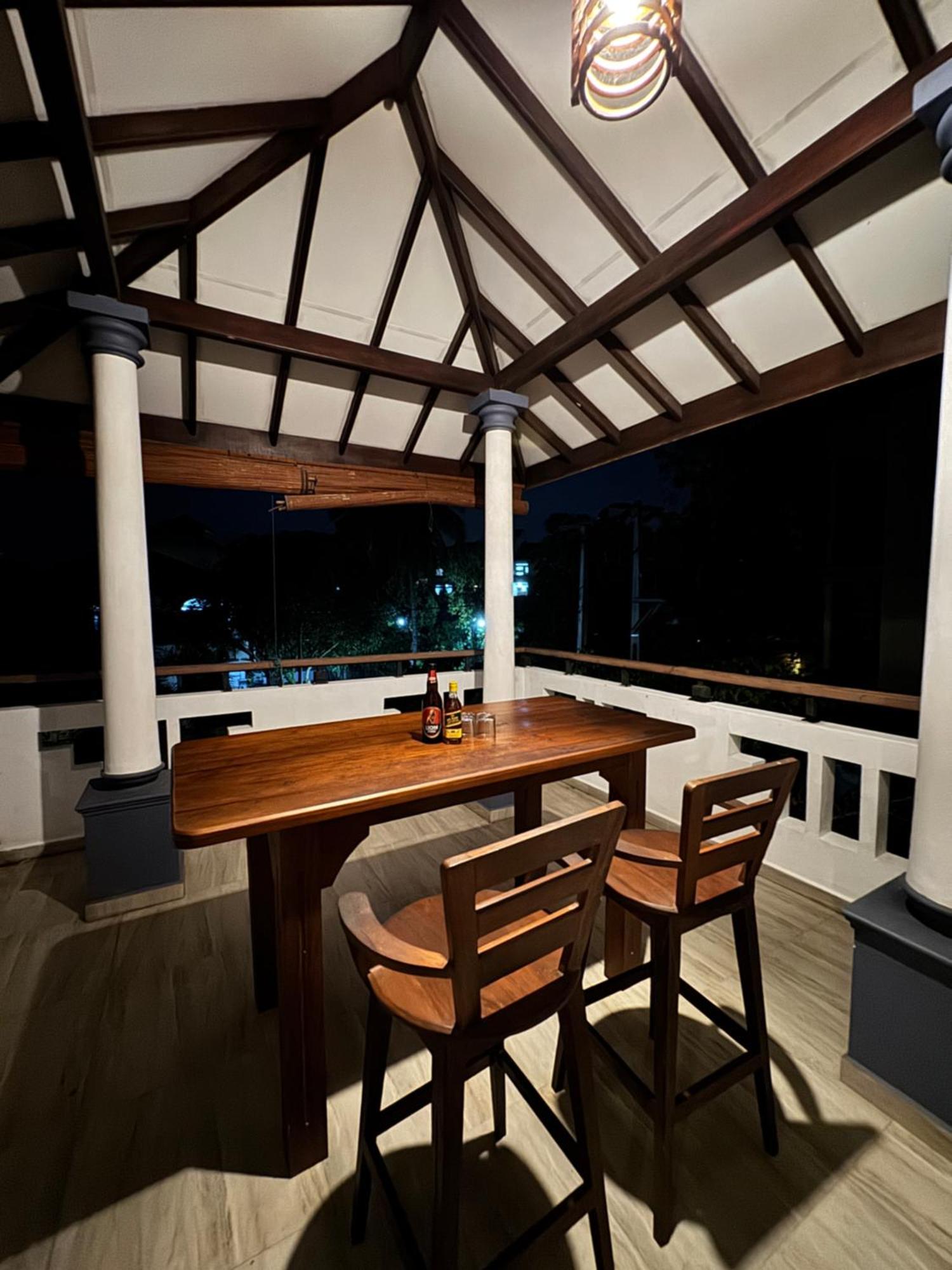 Grand Royal Villa Negombo Exterior photo